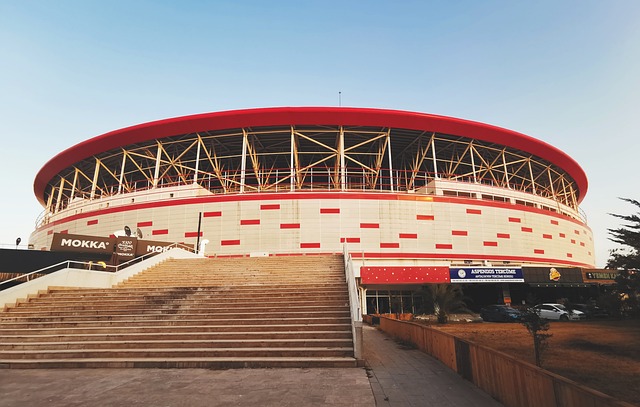 亚冠精英联赛 ｜ 次回合主場5比2胜浦項制铁  南虎成功晉級16強.